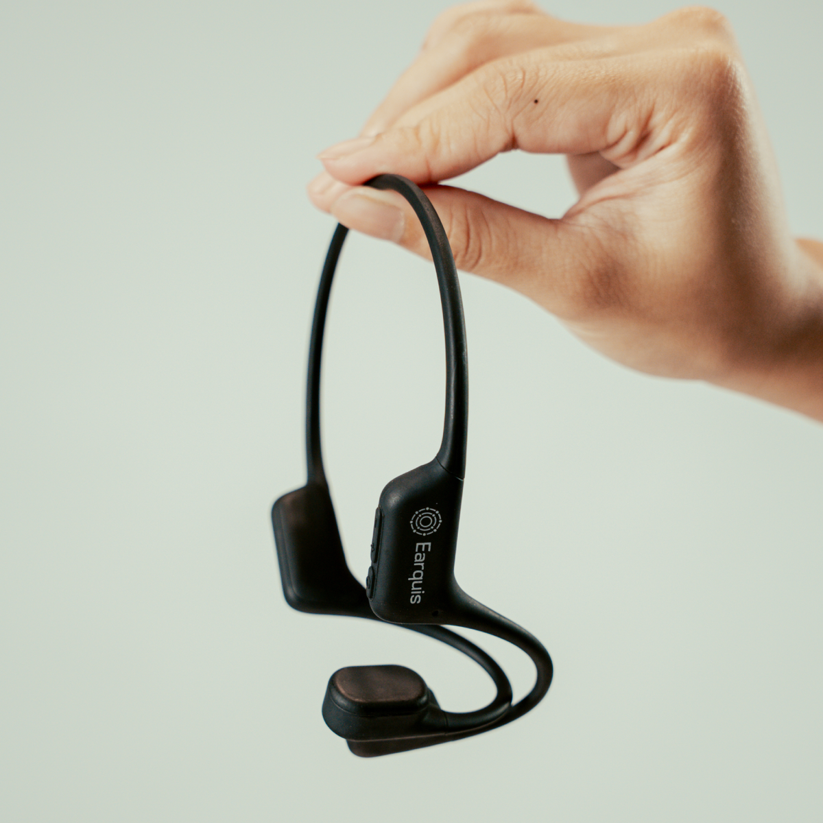 Bone Conduction vs. Regular Earphones for Runners in the Philippines